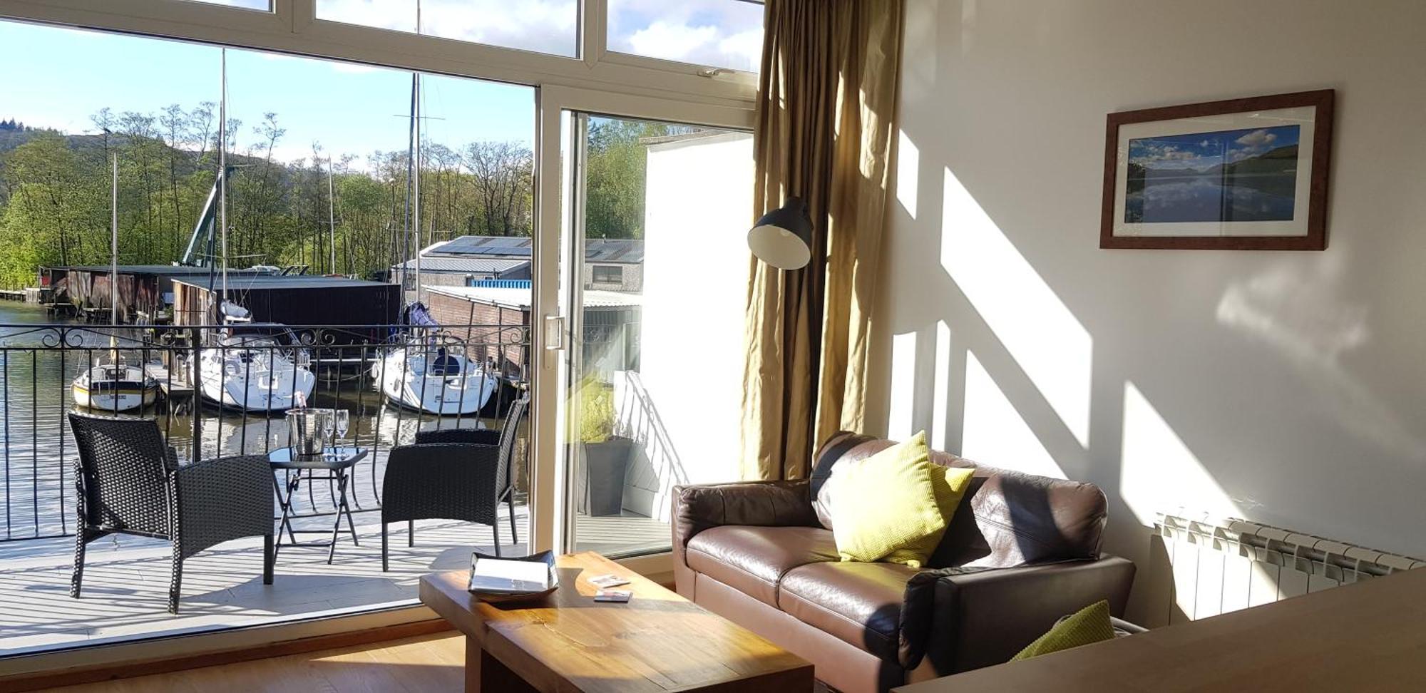 Marina Boathouse, Lake Windermere Lets Боунес-он-Уиндермер Экстерьер фото