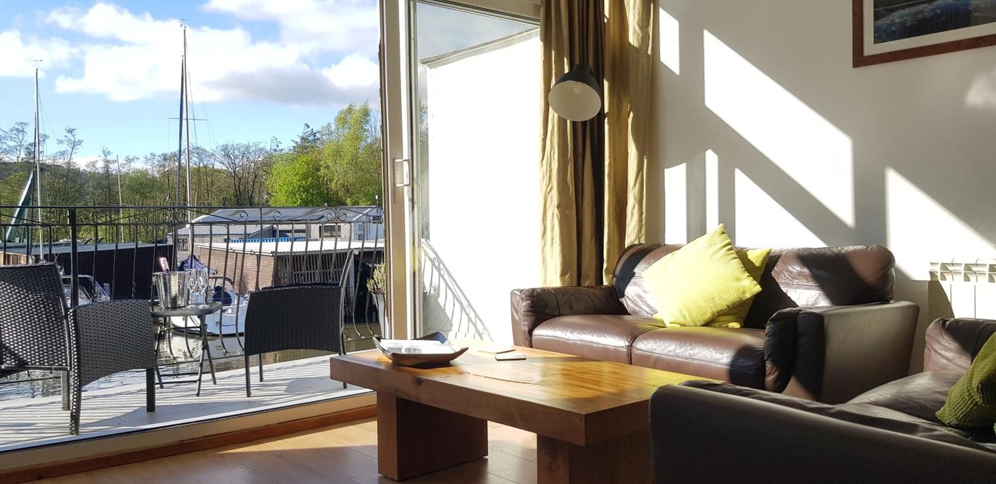 Marina Boathouse, Lake Windermere Lets Боунес-он-Уиндермер Экстерьер фото