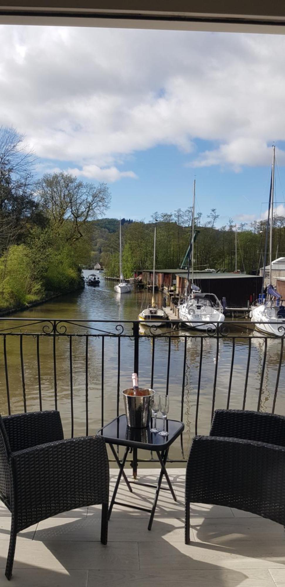 Marina Boathouse, Lake Windermere Lets Боунес-он-Уиндермер Экстерьер фото