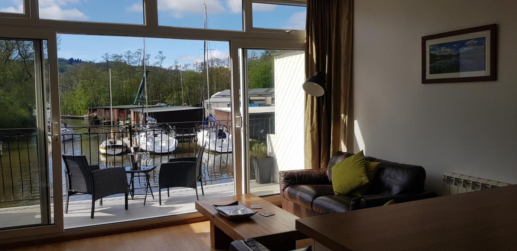 Marina Boathouse, Lake Windermere Lets Боунес-он-Уиндермер Экстерьер фото